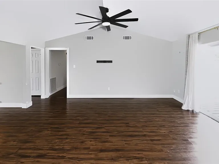 11930 Ashcroft Dr — Photo 13