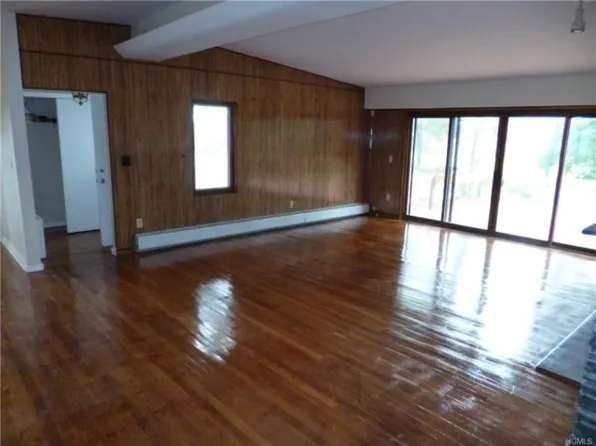 629 Glen Wild Rd, Glen Wild, NY 12738