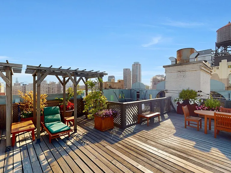 2109 Broadway #341 — Photo 30