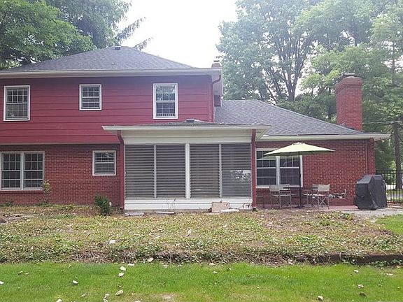4th image of 411 Braeside Dr S