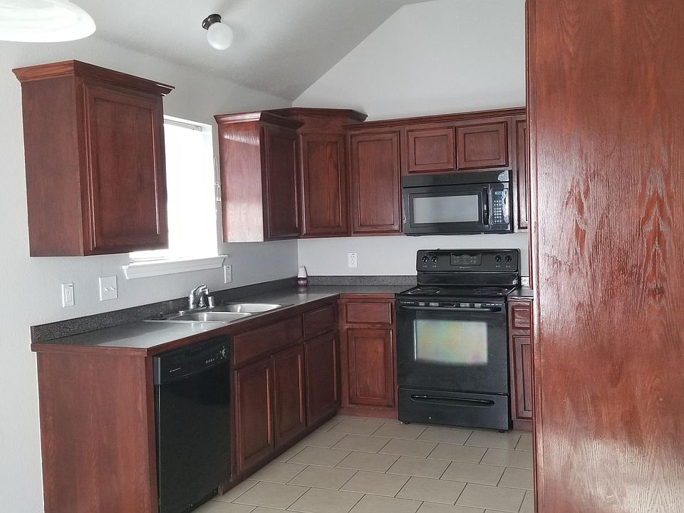 1st image of 622 Antonio Ln