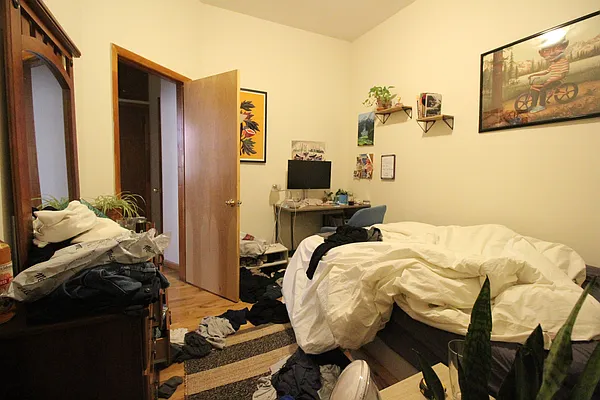 Rented by Luxor Homes & Investment Realty | media 9