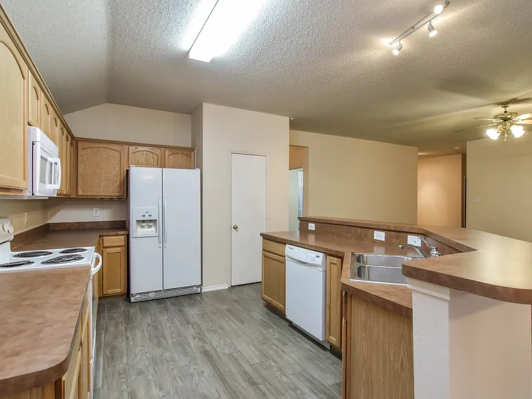 5505 Cedar Elm Dr — Photo 5