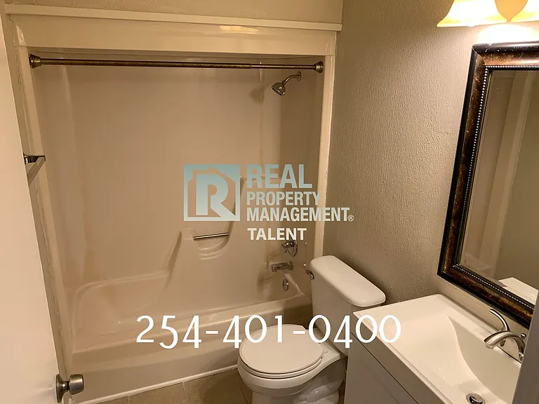 2214 Saulsbury Dr #D — Photo 7