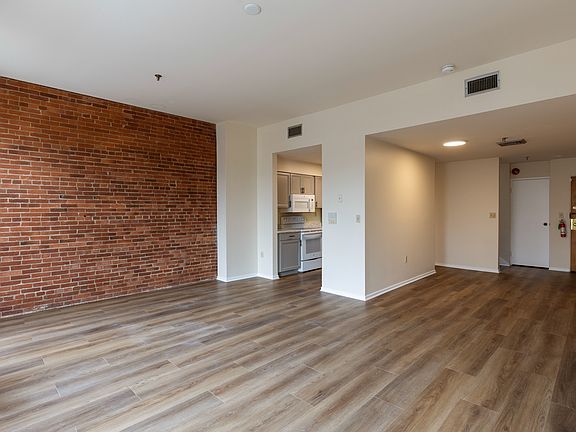 3rd image of 61-69 Church St #D