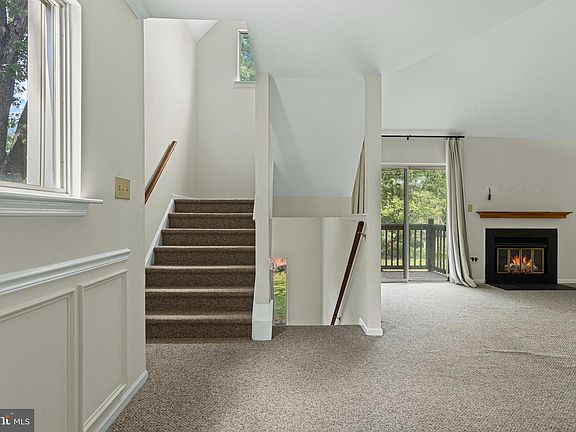 2nd image of 384 Woodlake Dr
