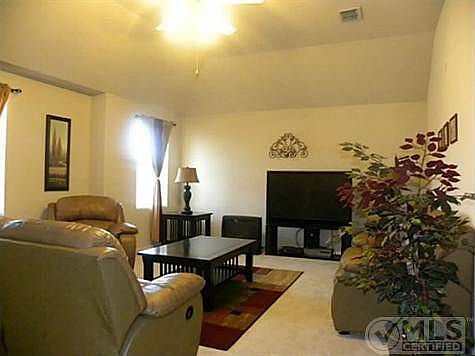 2nd image of 310 Mesa Verde Way