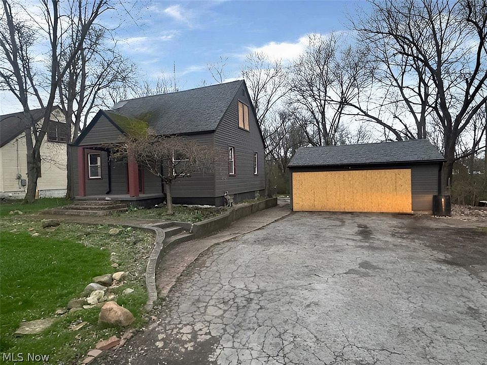 1st image of 3218 Shadyside Dr