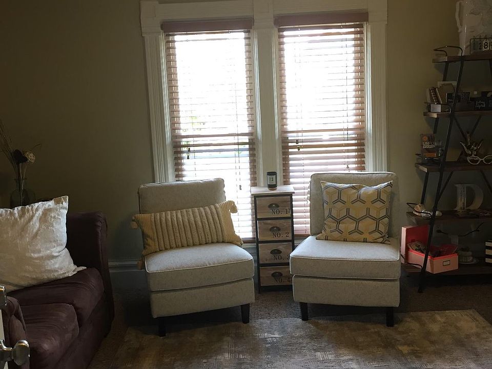 1st image of 310 S 1st St APT 3