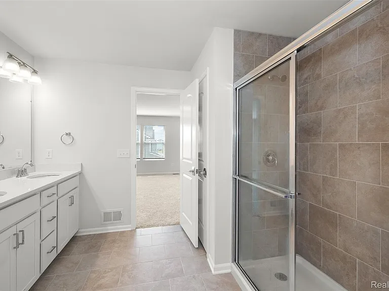 3449 Haverford Dr — Photo 22