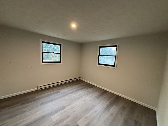 3rd image of 1312 Fairlawn Ave #1