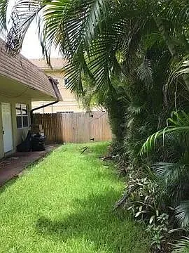 2 bed, 1.0 bath, 1050 sqft, $2,000 — Photo 4