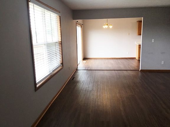 5th image of 630 Winfield Dr