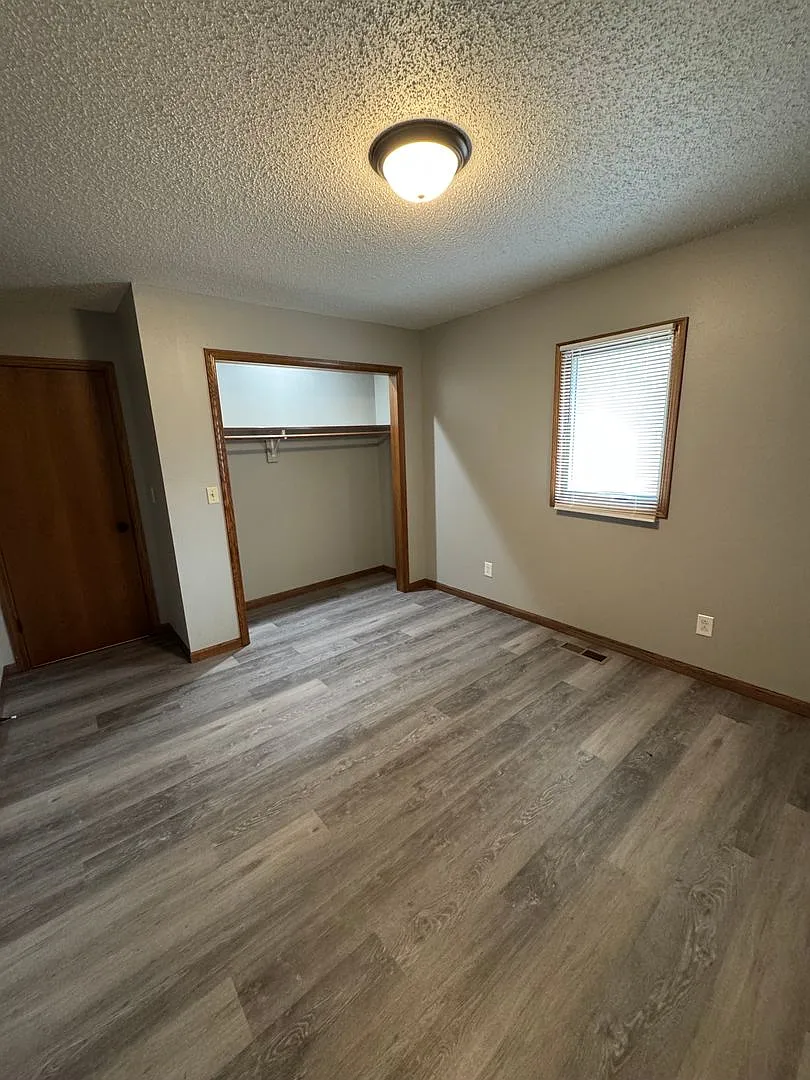 514 E. Monroe Duplex — Photo 3