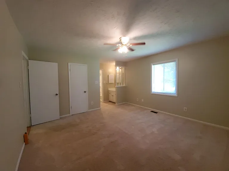 6400 Hollyhock Ct — Photo 6