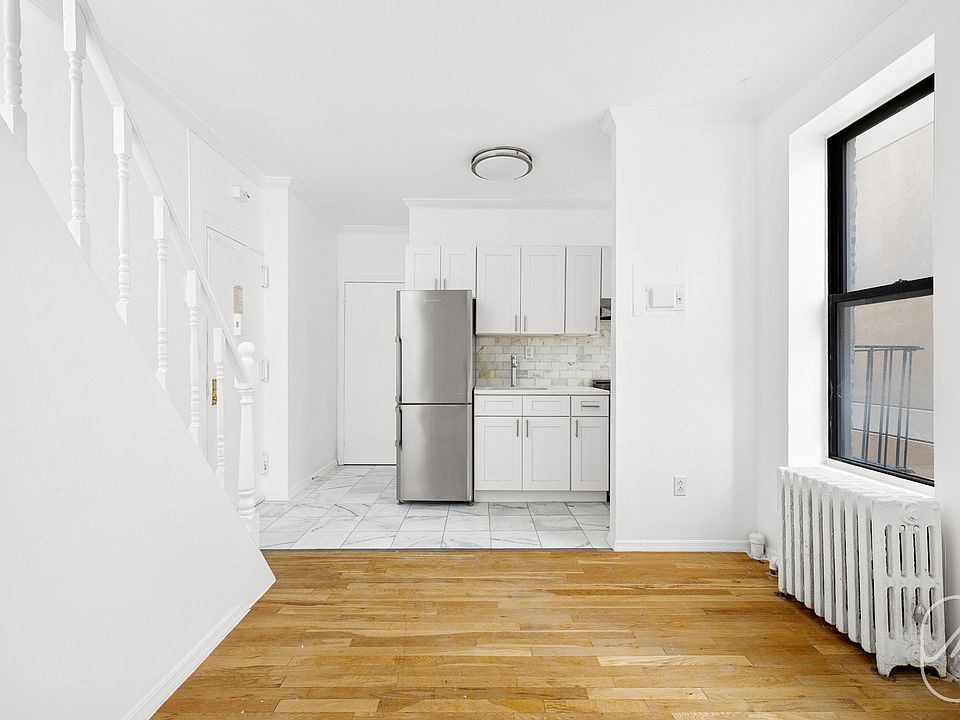 1st image of 403 E 8th St APT 20