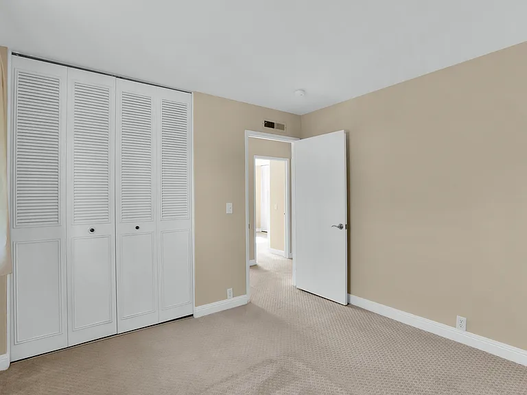 7013 Elmsdale Dr — Photo 27