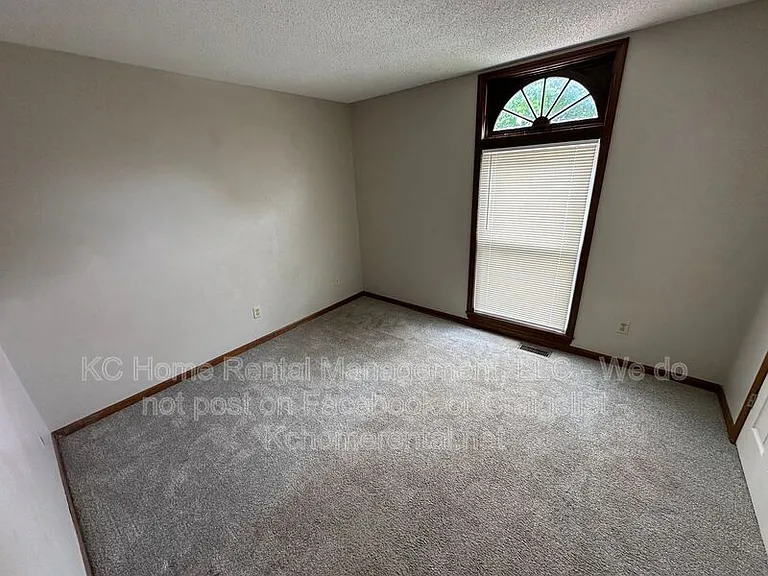 1420 SE 7th Pl — Photo 20