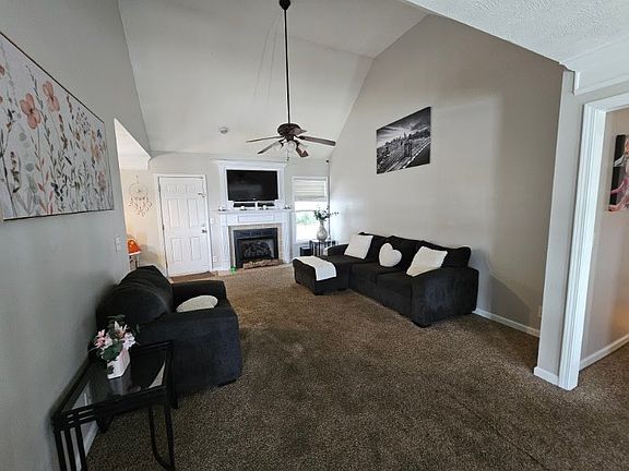 4th image of 692 Winding Bluff Way