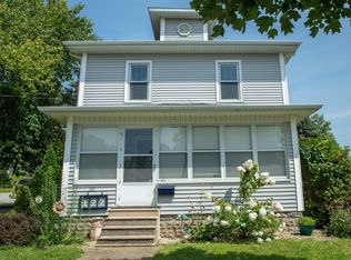 122 7th St NE, Waverly, IA 50677