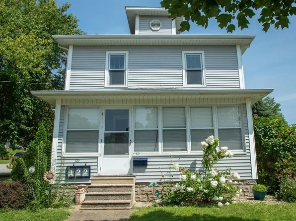 122 7th St NE, Waverly, IA 50677