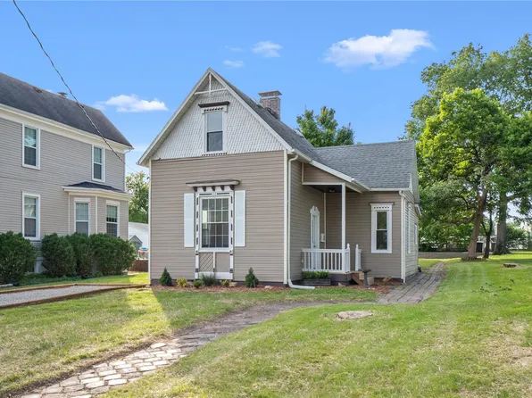 615 Sycamore St, Belleville, IL 62220