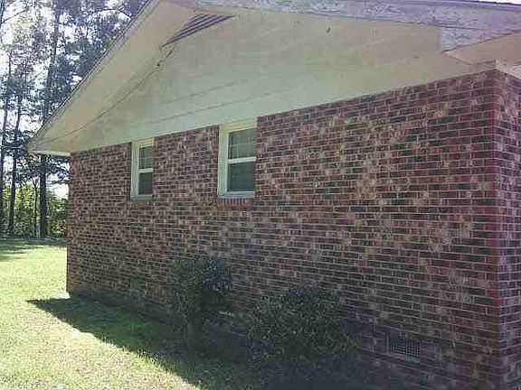 3rd image of 1005 Sunset Dr