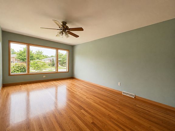 5th image of 14329 Keystone Ave