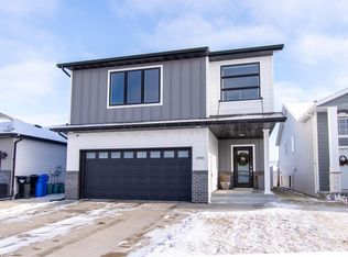 6946 17th St S, Fargo, ND 58104