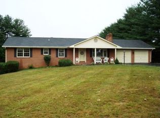 1726 Wycliffe St, Bedford, VA 24523