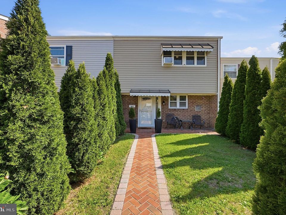 1st image of 404 Bethlehem Ct