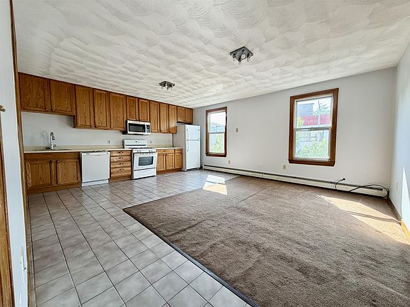 3rd image of 1236 Cambridge St