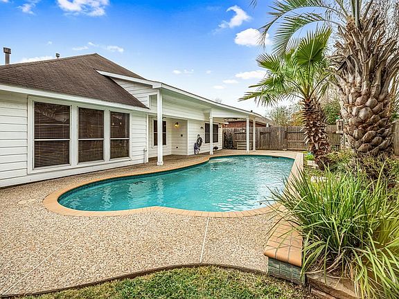 2nd image of 17539 Forest Vine Ct