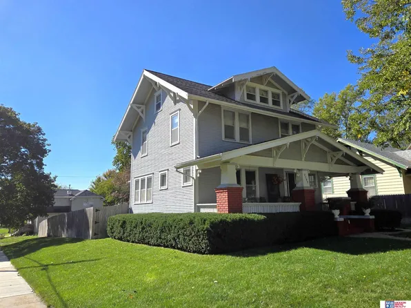2793 Sumner St, Lincoln, NE 68502