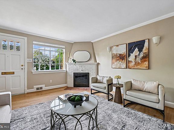 5th image of 803 Chetworth Pl