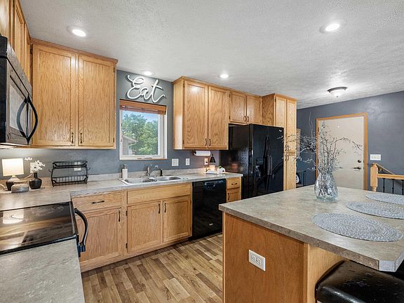 4th image of 4355 Berniece St
