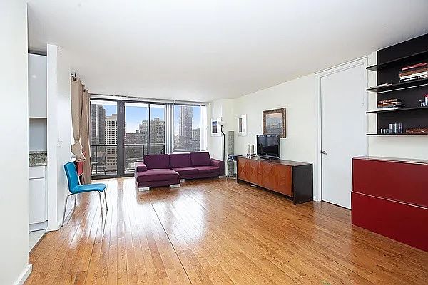 1st image of 161 W 61st St APT 24E