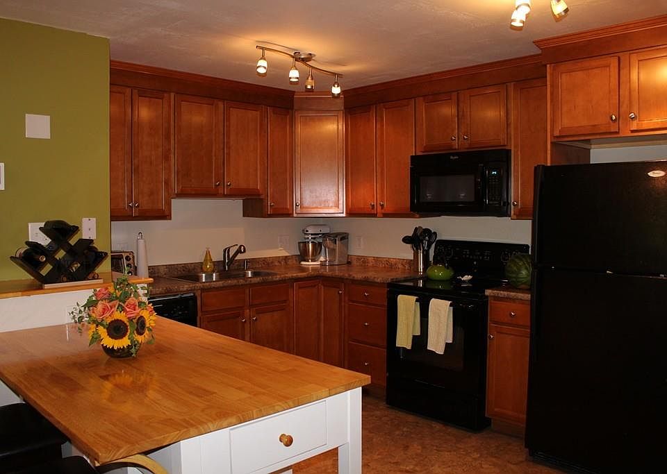1st image of 19 Chapel Hill Dr APT 8