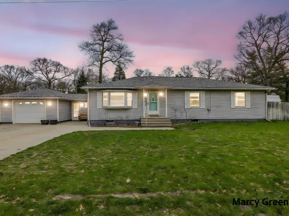 1088 Becker Rd, Muskegon, MI 49445