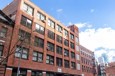 517 West 45th Street in Hell&#39;s Kitchen