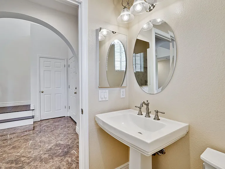 1907 Fumia Pl — Photo 36
