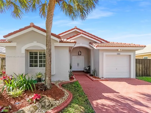 491 SW 203rd Ave, Pembroke Pines, FL 33029