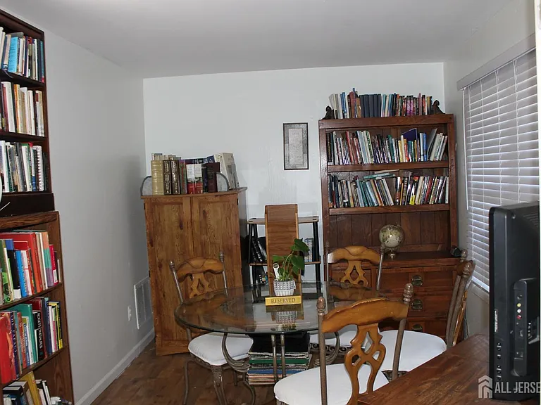 39 Independence Ct — Photo 19