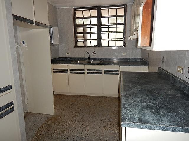 2nd image of N610 Calle 13