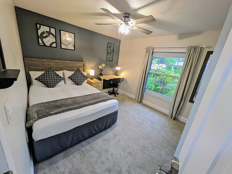 7024 Mauna Loa Blvd — Photo 2