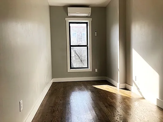 Rented by Premier Metro Realty Corp | media 3