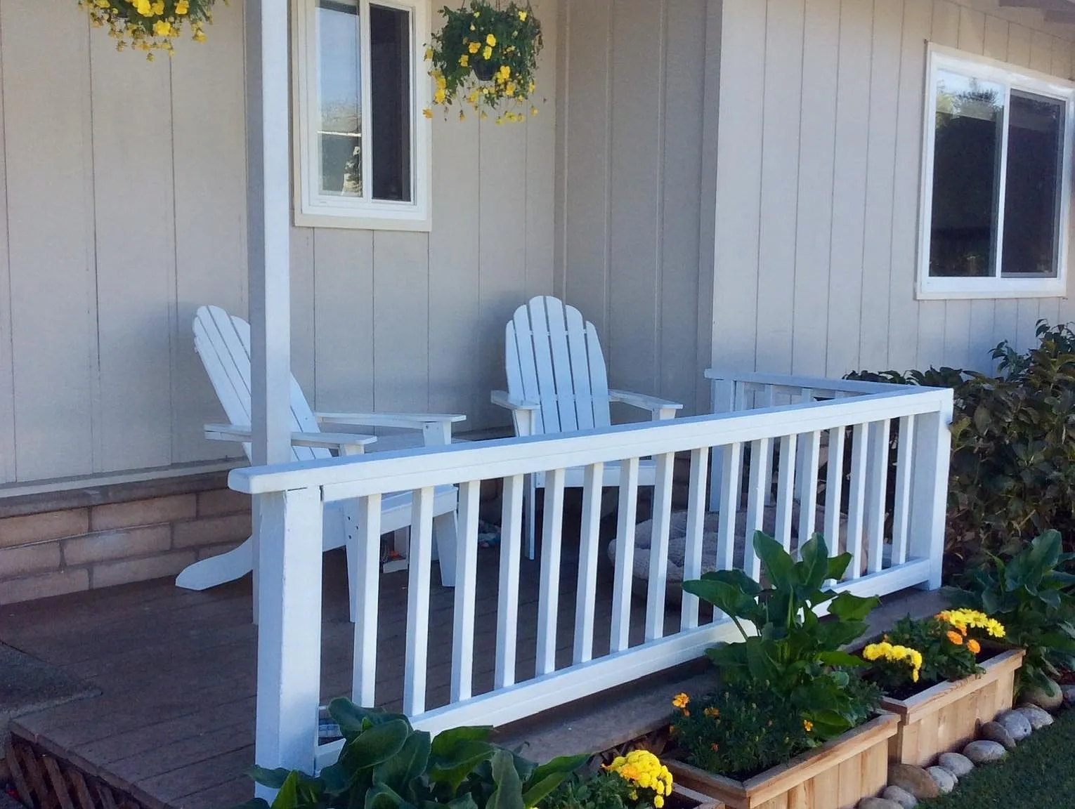 620 Fox Ct E — Photo 2