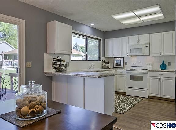 3rd image of 6412 S 137th St