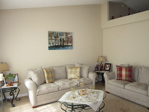 2nd image of 929 Potomac Ave