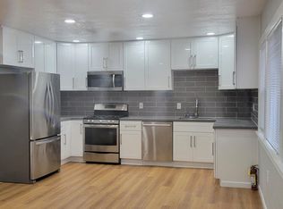 3652 Grand Ave, Oakland, CA 94610